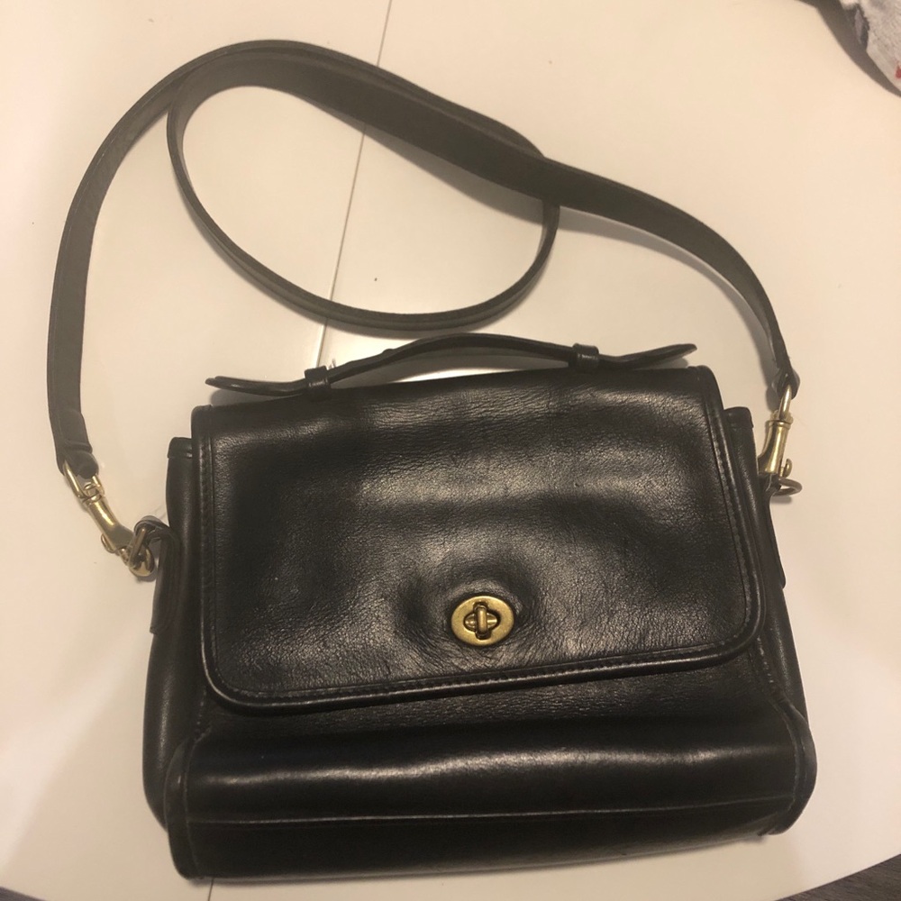 Vintage Coach Court Leather Purse 9870